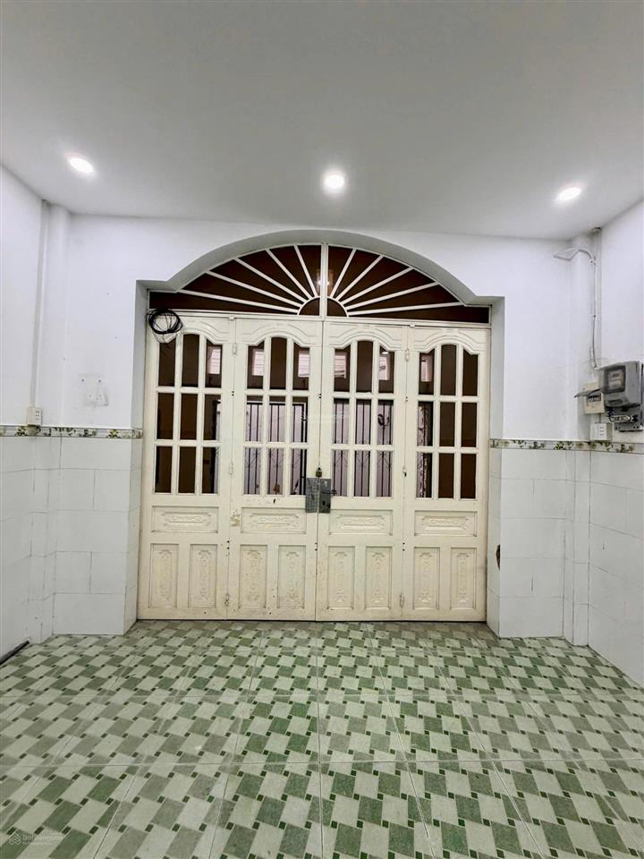 Bán nhà 2 mặt tiền gần bờ kè phường bửu long cũ