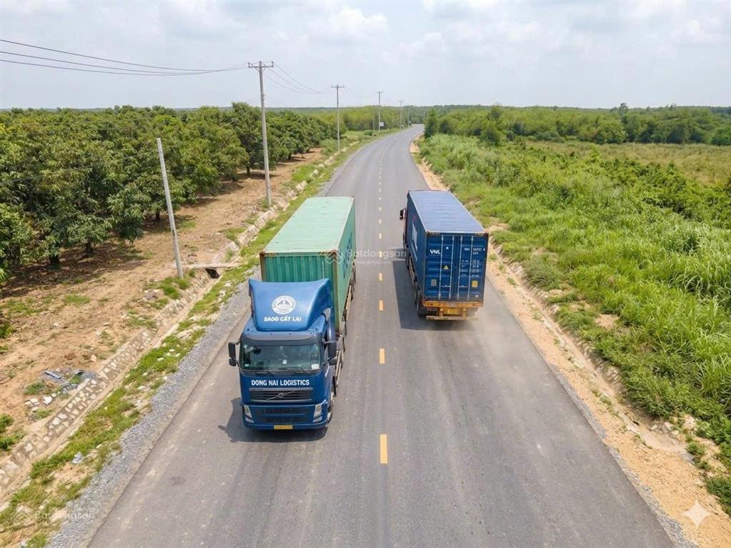 Ngộp nặng  cắt lỗ bán gấp lô mặt tiền đường liên xã. full thổ cư