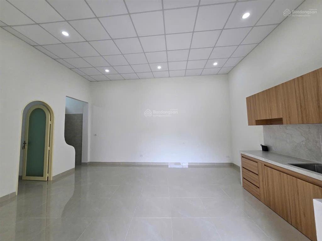 Bán nhà gần nhà thờ đá đông vinh. mặt tiền đường nhựa xe tải né nhau
