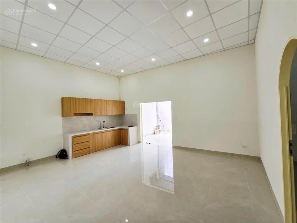 Bán nhà gần nhà thờ đá đông vinh. mặt tiền đường nhựa xe tải né nhau