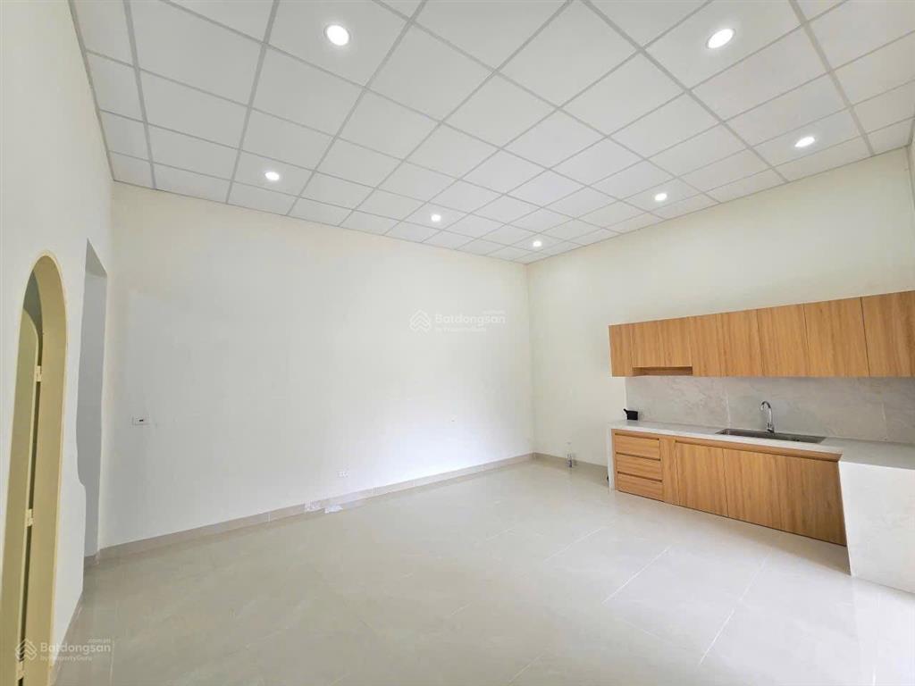 Bán nhà gần nhà thờ đá đông vinh. mặt tiền đường nhựa xe tải né nhau