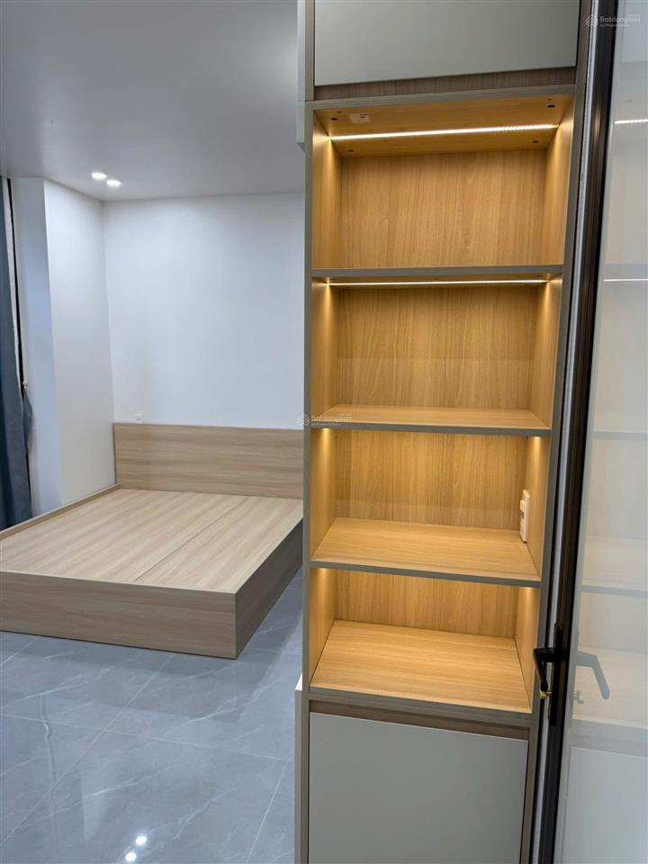 Nhà 4 tầng phường đề thám, sau 1 nhà phố cổ trần hưng đạo, kinh doanh spa, neo