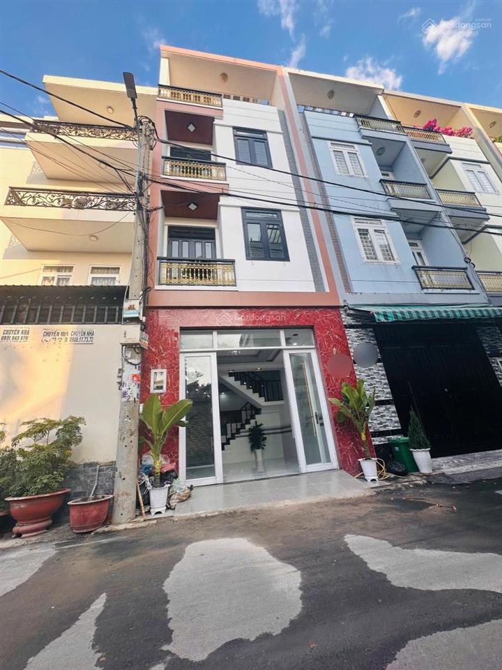 Quận 12, giảm 450tr con 5.85 tỷ bán nhà 4.5 x 15 , đường dọc kênh, xe tải thông, hiệp thành