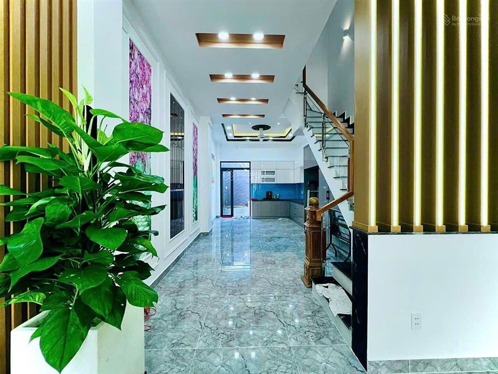 Nhà đẹp mặt tiền ngay trung tâm hành chính công an quận 1, 4x19, tân thới hiệp 09  giá 9.1 tỷ