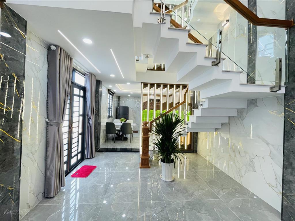 Quận 12 nhà phố góc 2 mặt tiền mới ở ngay 5 tầng  trần thị năm  tân chánh hiệp xe hơi thông,7.48t