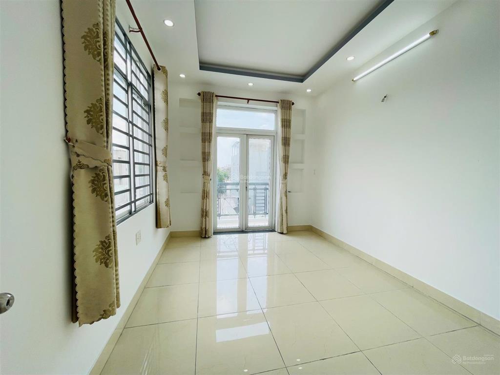 Nhà góc 2 mặt tiền  đường xe hơi lâm thị hố, quận 12 chỉ 4 tỷ 790