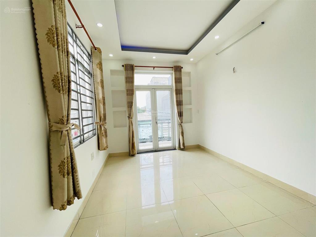 Nhà góc 2 mặt tiền  đường xe hơi lâm thị hố, quận 12 chỉ 4 tỷ 790