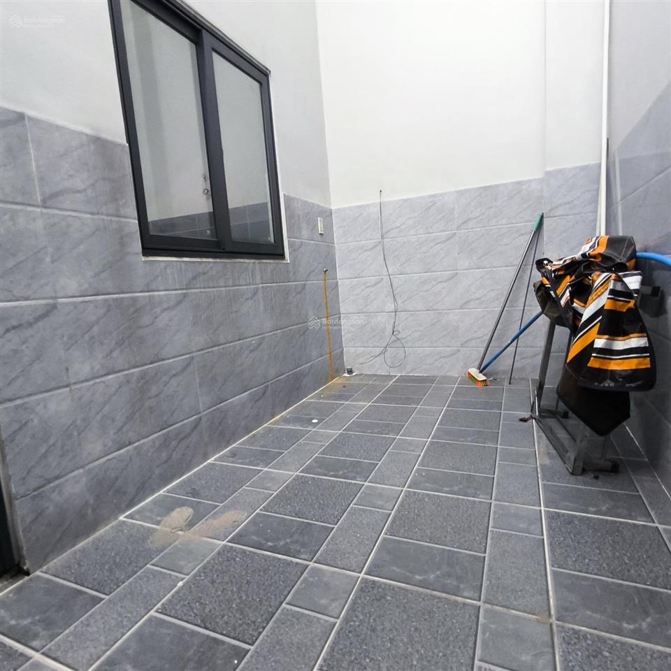 Bán nhà 2 tầng btct mặt tiền nguyễn thị thử hóc môn