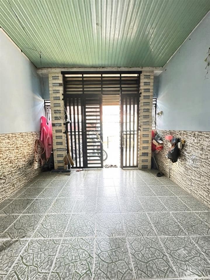 Cách mặt tiền đặng thúc vịnh 20m  hẻm xe hơi thông ra huỳnh thị na, hóc môn