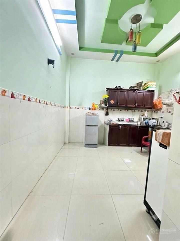 Cách mặt tiền đặng thúc vịnh 20m  hẻm xe hơi thông ra huỳnh thị na, hóc môn
