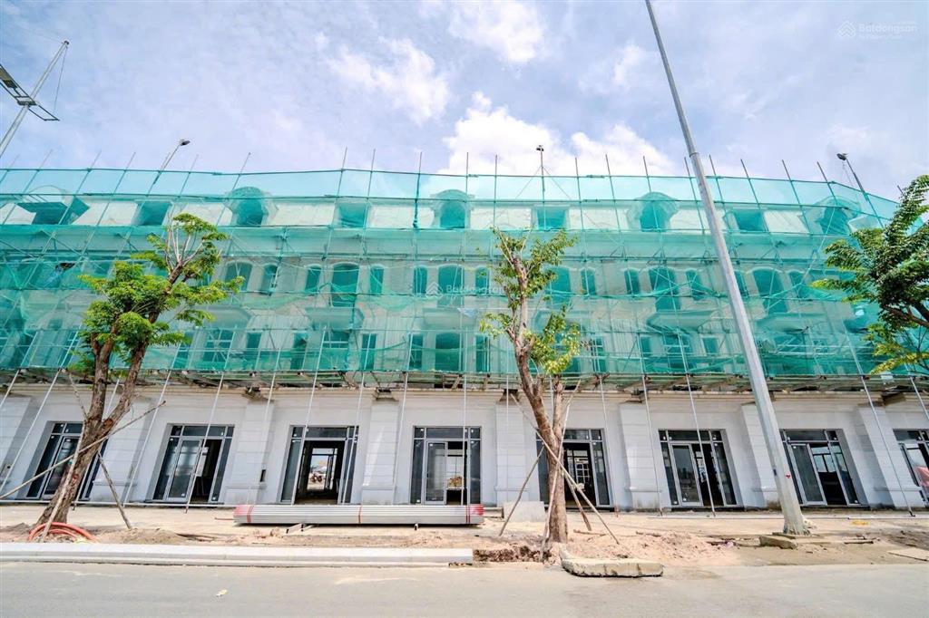 Bán nhà liền kề 50m2 vinhomes saigon park hóc môn, giá từ 5 tỷ