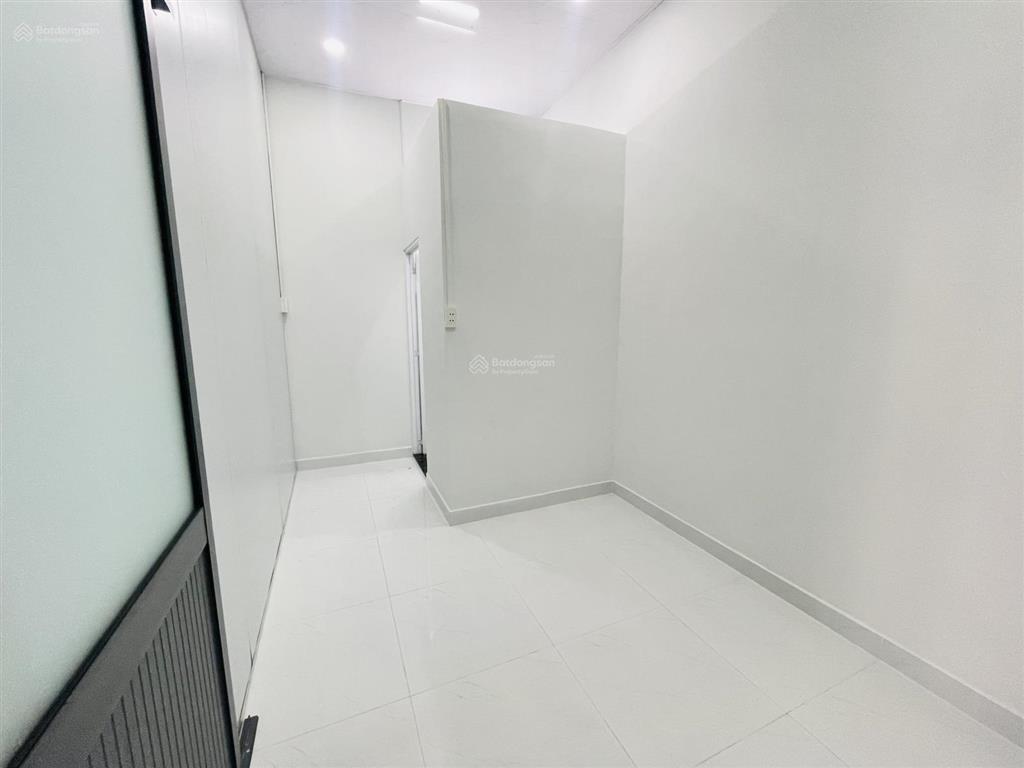 Nhà 1 lầu sau bến xe buýt hiệp thành, gần chợ, trường học siêu thị ngân hàng, thuận tiện đi lại