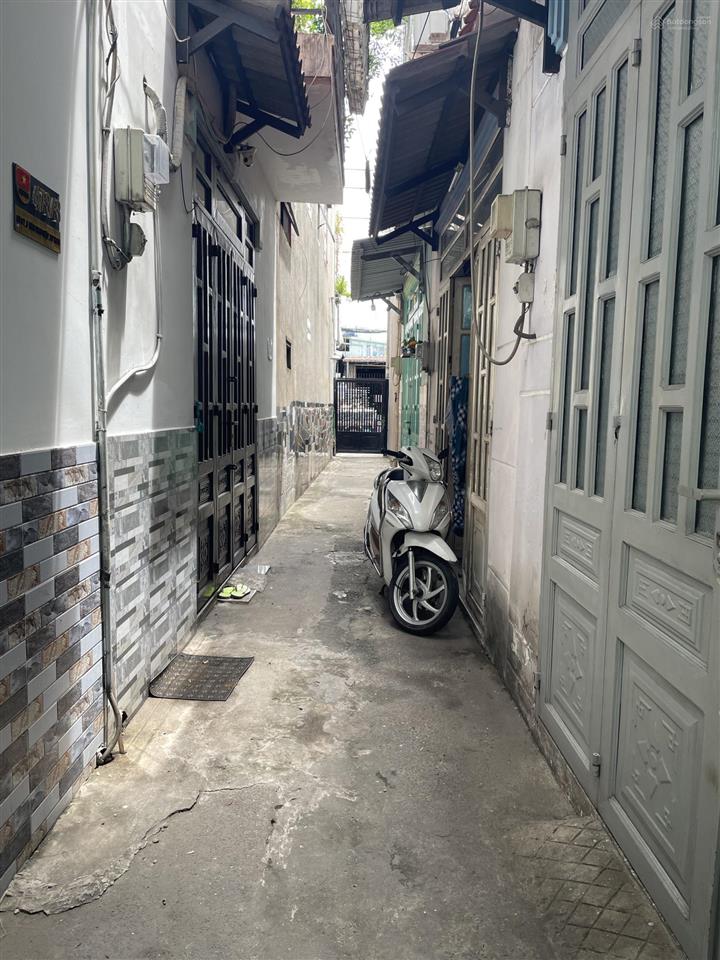 Nhà 1 lầu sau bến xe buýt hiệp thành, gần chợ, trường học siêu thị ngân hàng, thuận tiện đi lại
