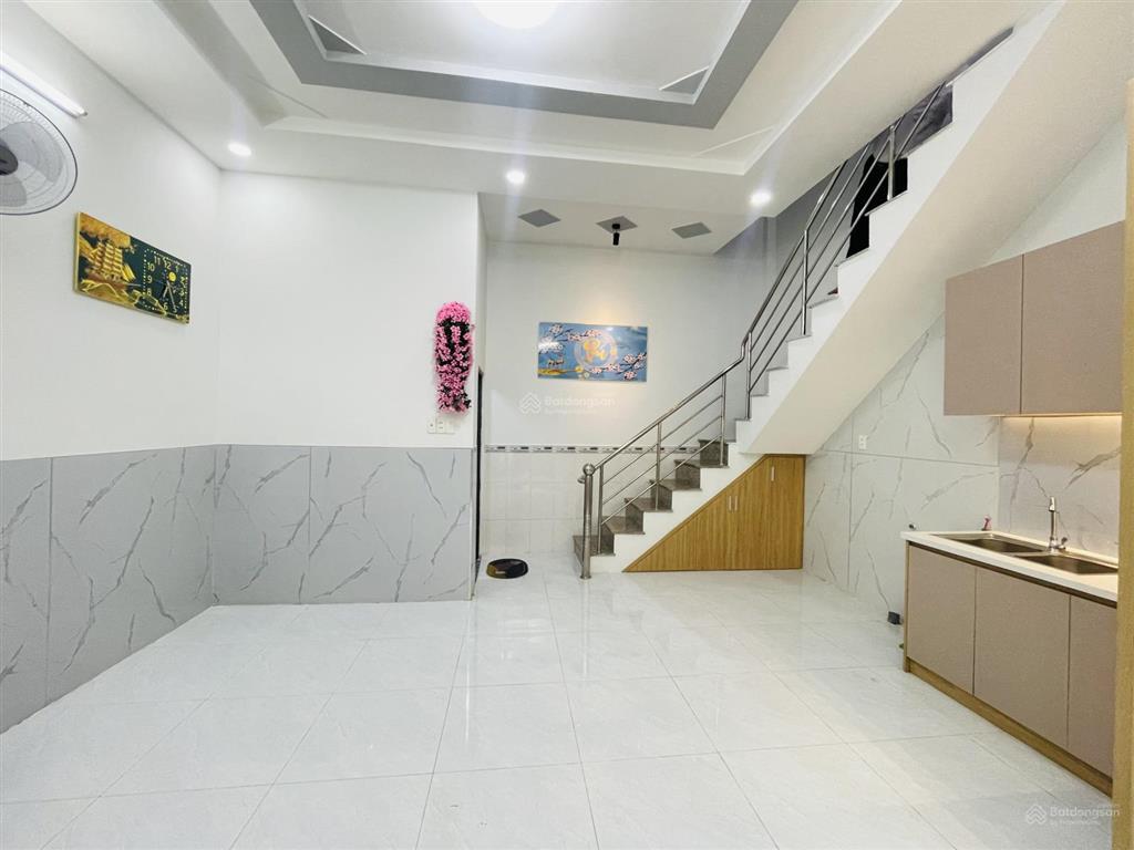 Nhà 1 lầu sau bến xe buýt hiệp thành, gần chợ, trường học siêu thị ngân hàng, thuận tiện đi lại
