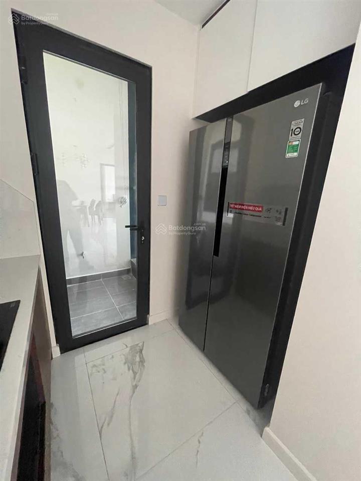 Gia đình tôi cho thuê căn 3 ngủ chung cư sunshine city, giá cho thuê  18tr/ tháng,  0383 654 ***