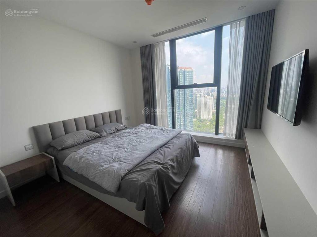 Gia đình tôi cho thuê căn 3 ngủ chung cư sunshine city, giá cho thuê  18tr/ tháng,  0383 654 ***
