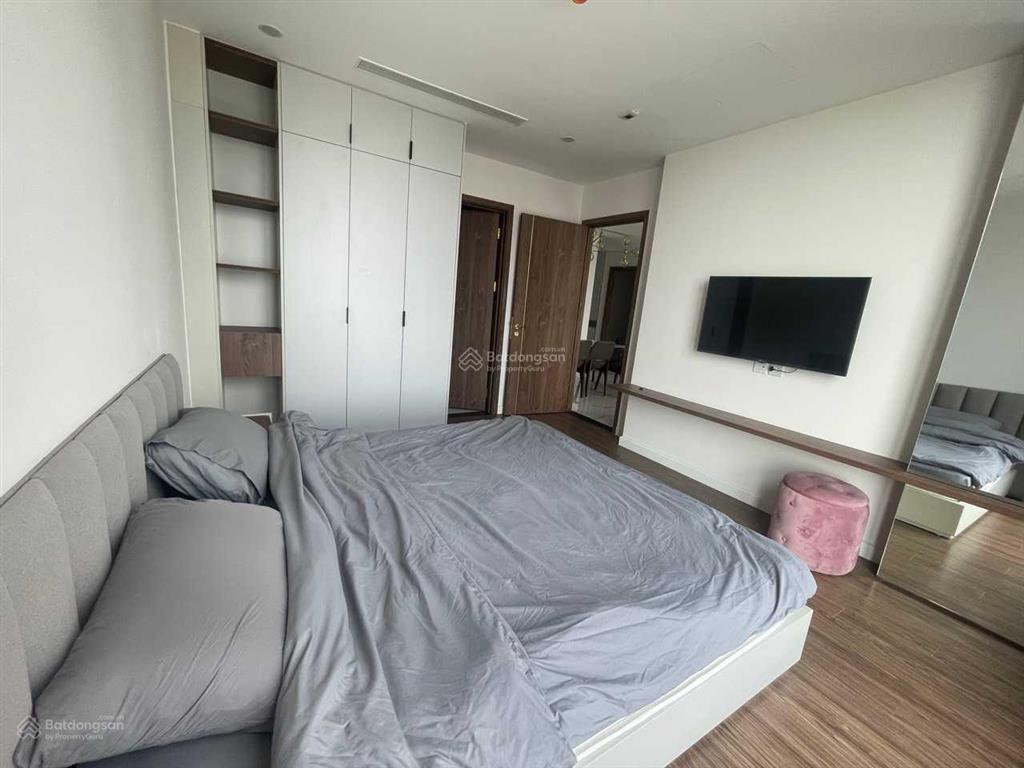 Gia đình tôi cho thuê căn 3 ngủ chung cư sunshine city, giá cho thuê  18tr/ tháng,  0383 654 ***