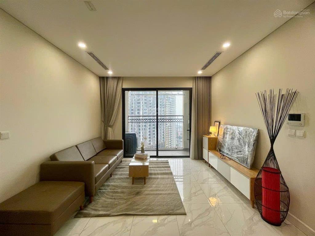 Tôi cho thuê căn hộ 4 phòng ngủ, view trọn hồ tây, giá chỉ 45tr/tháng.  0383 654 ***