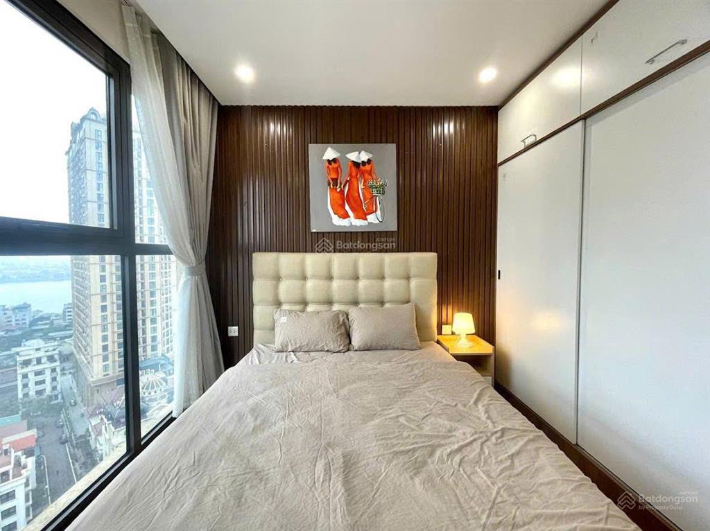 Tôi cho thuê căn hộ 4 phòng ngủ, view trọn hồ tây, giá chỉ 45tr/tháng.  0383 654 ***