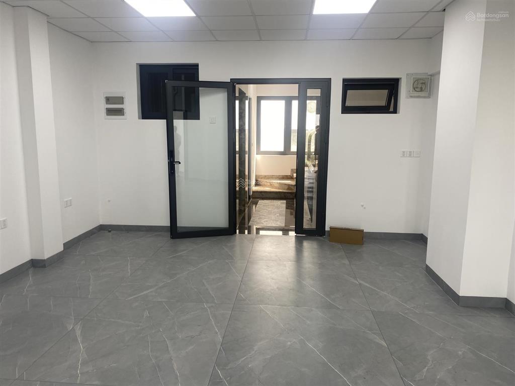 Cho thuê toà nhà mặt tiền đường hiệp bình