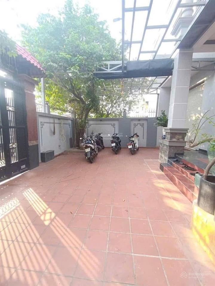 Cho thuê biệt thự 8m x 25m trường thọ thủ đức