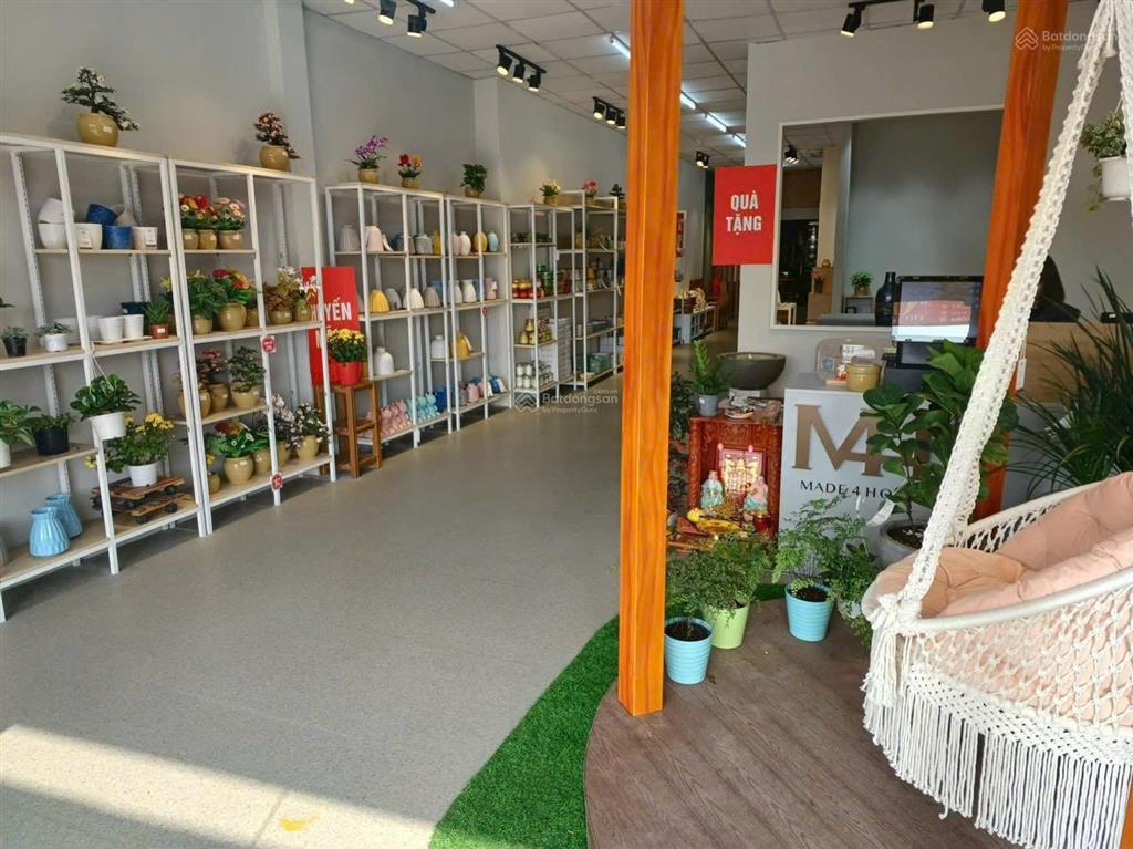 Bán nhà 6m x 30,6m mặt tiền quốc lộ 13 hiệp bình phước