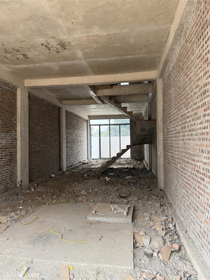 E có câ n liền kề đang xây thô tại thanh hà chào bán