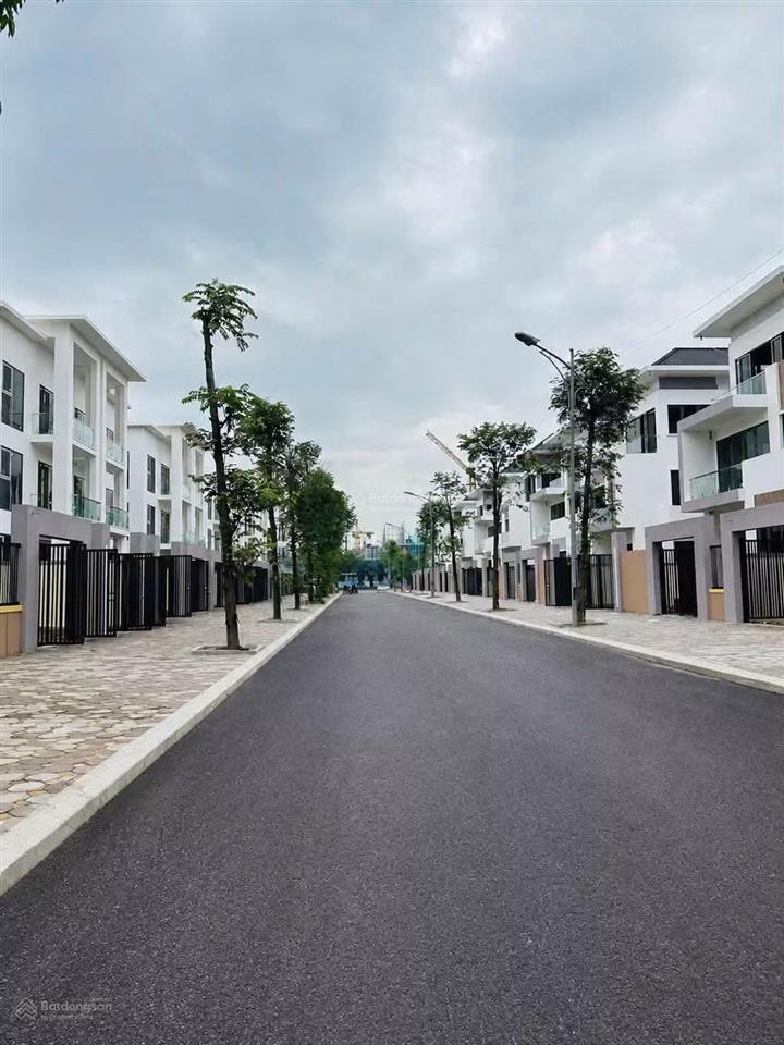 Cho thuê biệt thự thanh hà đã lát nền, chát tường và hỗ trợ kéo điện ba pha