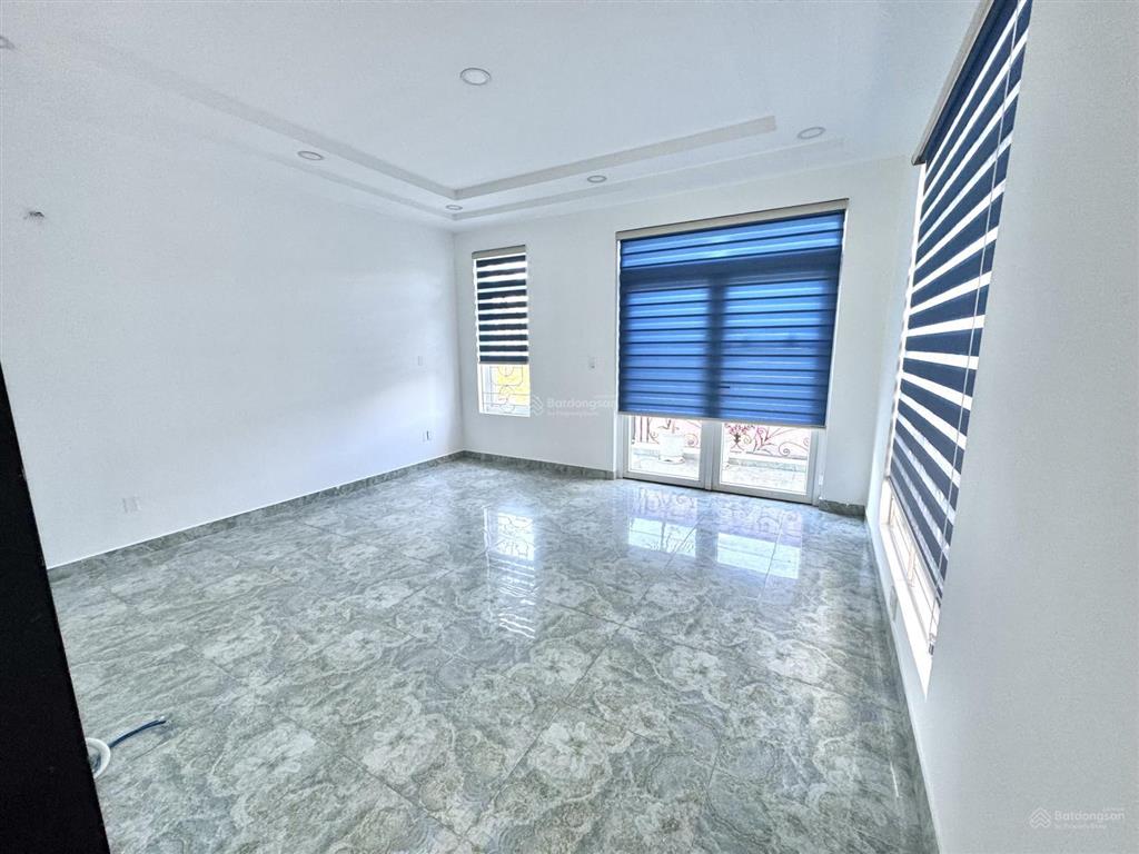 Cho thuê mb cityland gò vấp 1 lầu + 1 lửng + 1 trệt (2wc) 27 triệu/tháng
