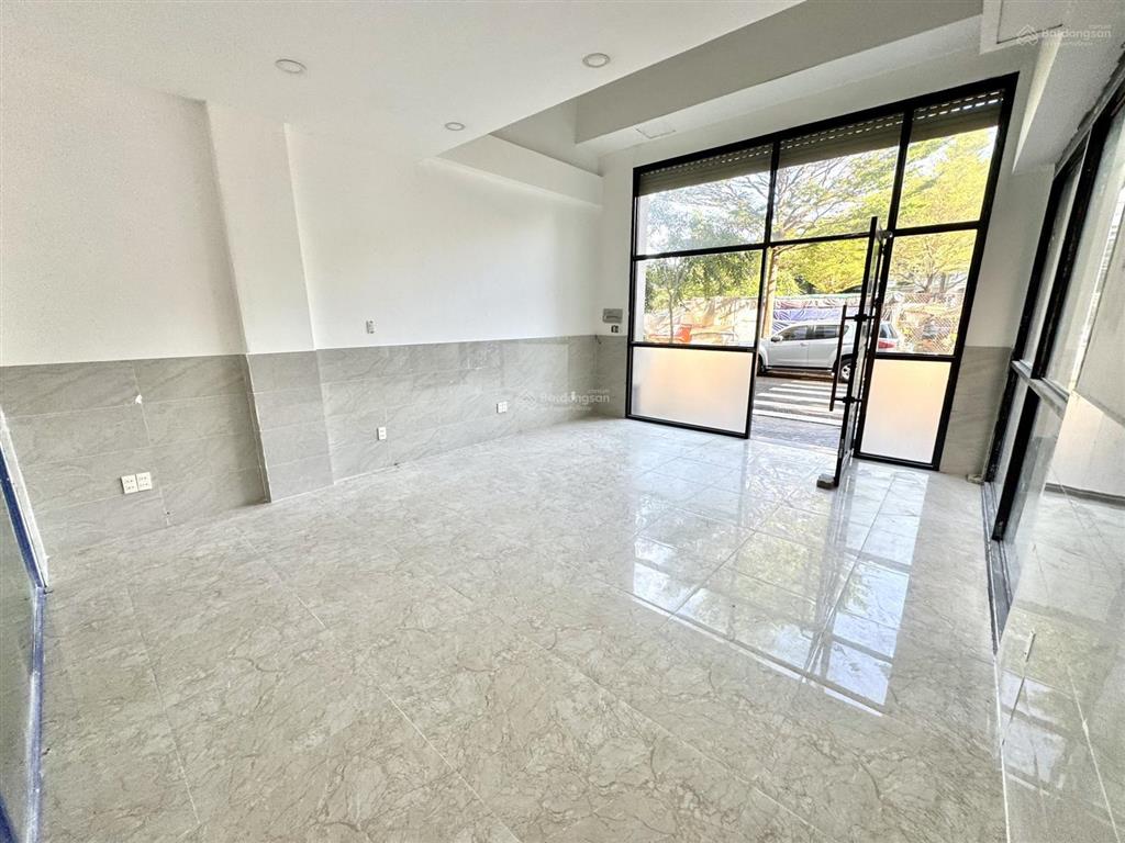 Cho thuê mb cityland gò vấp 1 lầu + 1 lửng + 1 trệt (2wc) 27 triệu/tháng