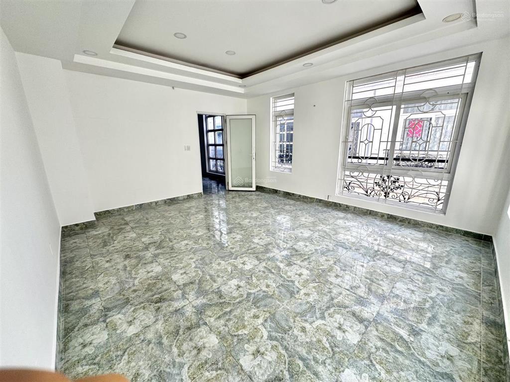 Cho thuê mb cityland gò vấp 1 lầu + 1 lửng + 1 trệt (2wc) 27 triệu/tháng