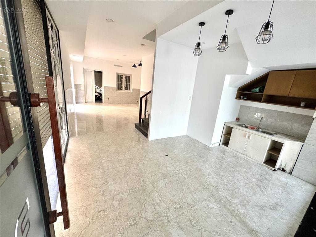 Cho thuê mb cityland gò vấp 1 lầu + 1 lửng + 1 trệt (2wc) 27 triệu/tháng