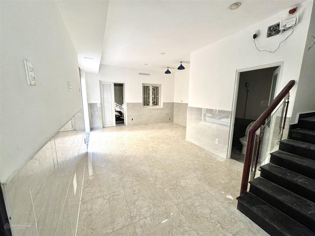 Cho thuê mb cityland gò vấp 1 lầu + 1 lửng + 1 trệt (2wc) 27 triệu/tháng
