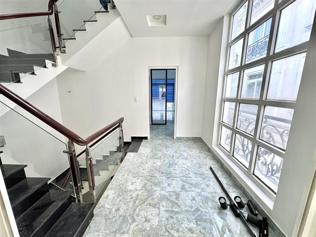 Cho thuê mb cityland gò vấp 1 lầu + 1 lửng + 1 trệt (2wc) 27 triệu/tháng