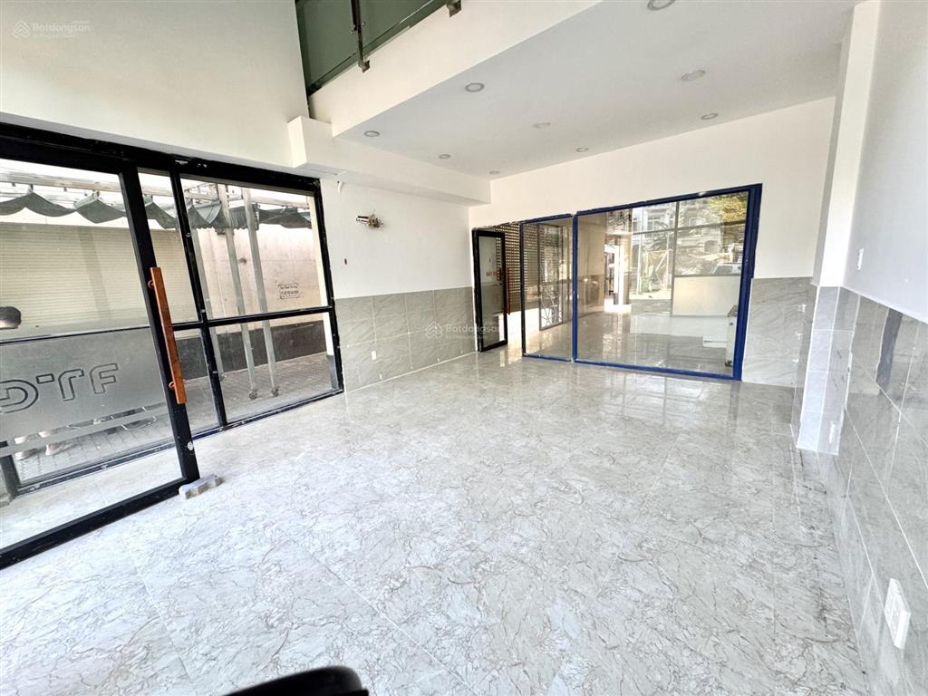 Cho thuê mb cityland gò vấp 1 lầu + 1 lửng + 1 trệt (2wc) 27 triệu/tháng