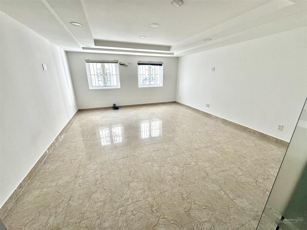 Cho thuê mb cityland gò vấp 1 lầu + 1 lửng + 1 trệt (2wc) 27 triệu/tháng