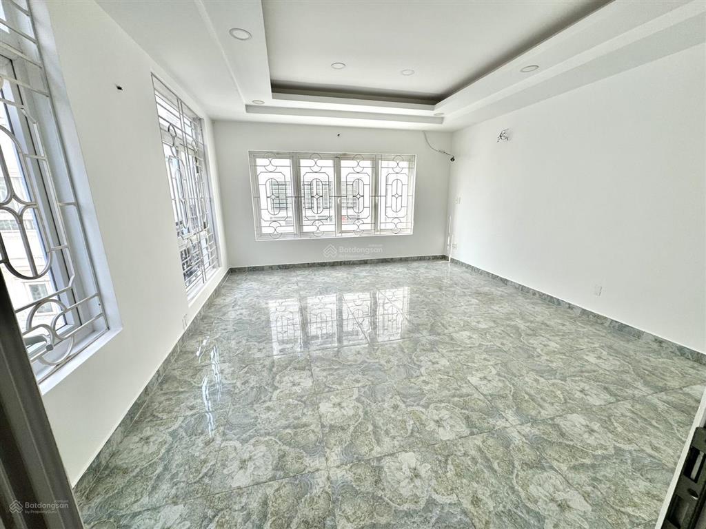 Cho thuê mb cityland gò vấp 1 lầu + 1 lửng + 1 trệt (2wc) 27 triệu/tháng