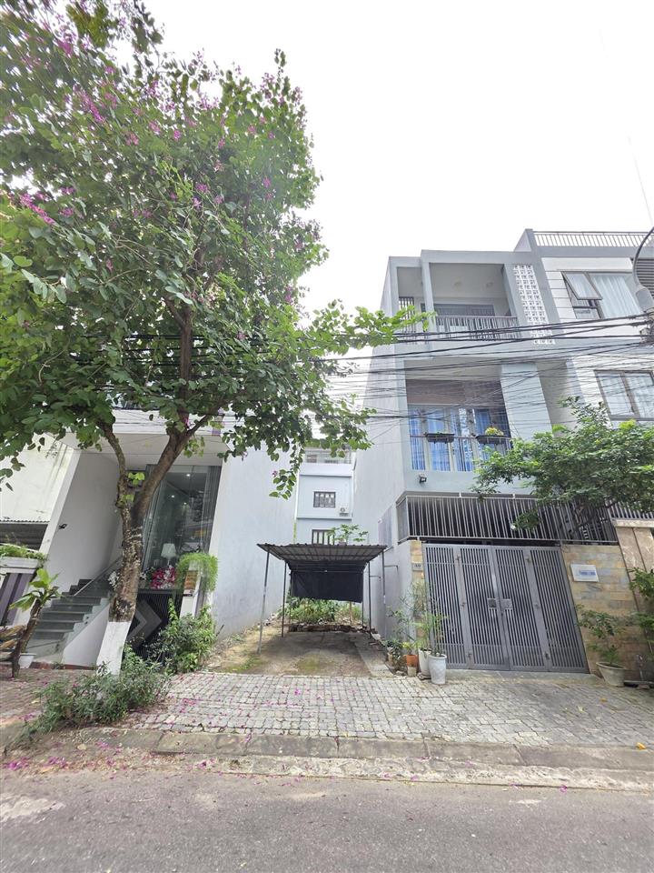 Bán lô đất mt lê ninh, dt 88.2m2, ngang ngay khu an đồn sát phạm văn đồng