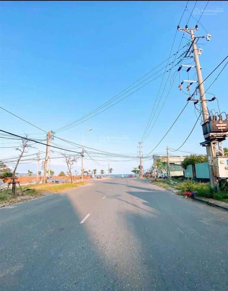 Bán lô đất mt hồ thấu thông xuống biển dt 102m2 ngang 5m đường 11m5