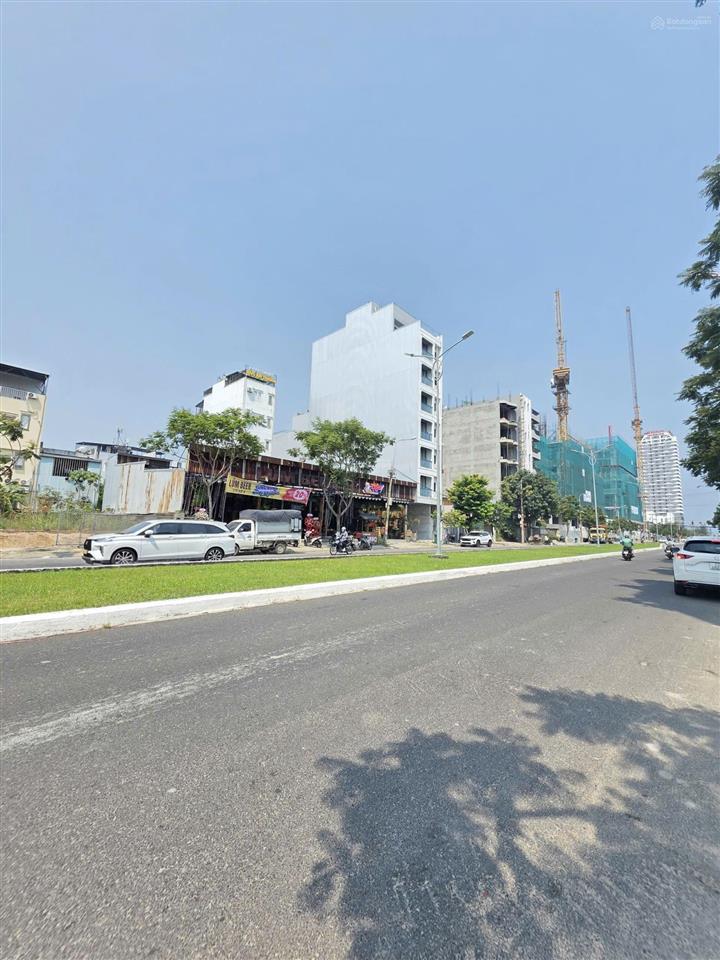 Bán lô đất mt vương thừa vũ, dt 90m2 ngang 5m sát biển