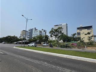 Bán 3 lô đất mt vương thừa vũ, dt 270m2 ngang 15m sát biển