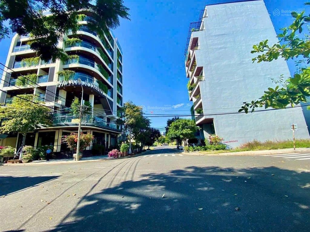 Bán đất mt phước trường 11 sát hồ nghinh, dt 100m2 ngang 5m