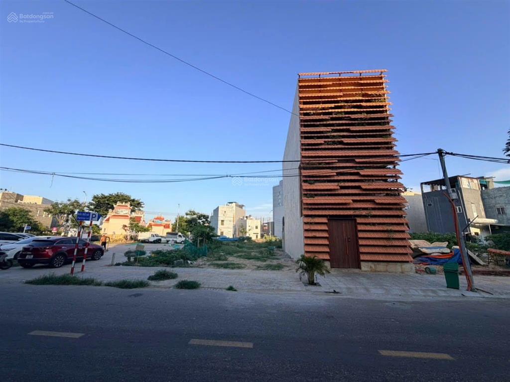 Bán đất mt phan bá phiến sát biển đường 7m5, dt 90m2 ngang 5m