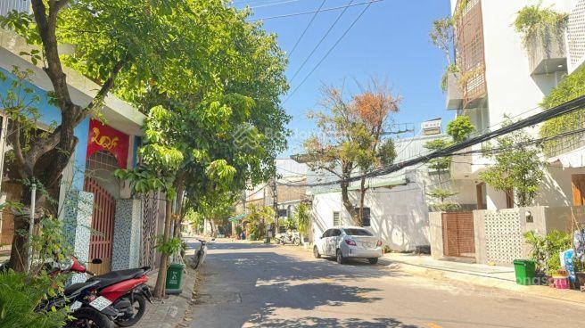 Chủ hạ 2 tỷ bán nhanh mt phó đức chính dt 100m2 ngang 5m đường 7m5