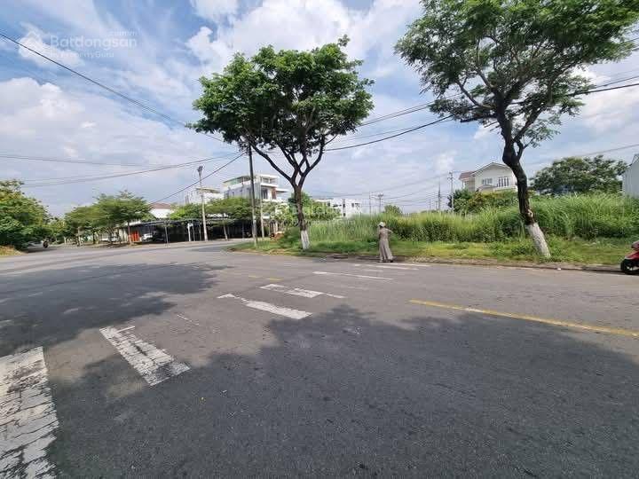 Bán đất mt khúc thừa dụ dt 150m ngang 10m đường 10m5