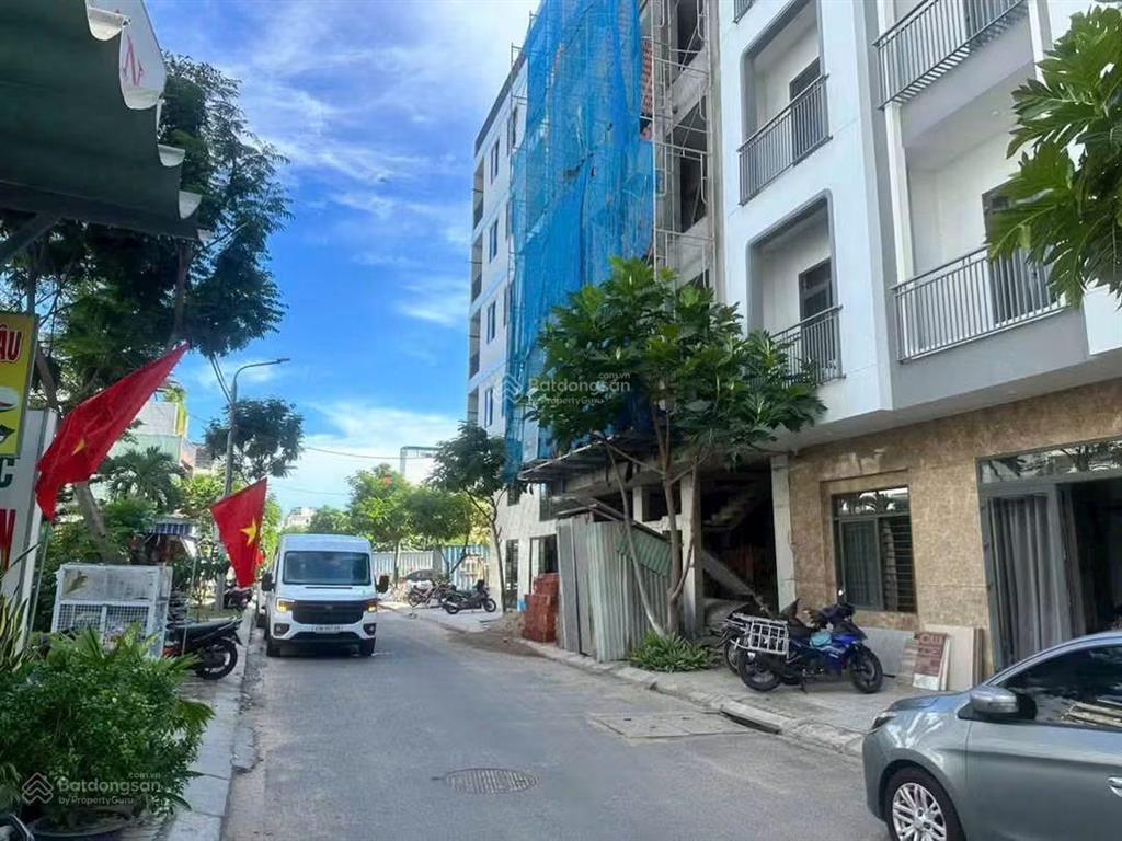 Bán đất mt mỹ khê 8, dt 80m2, ngang 10m, cách biển 200m