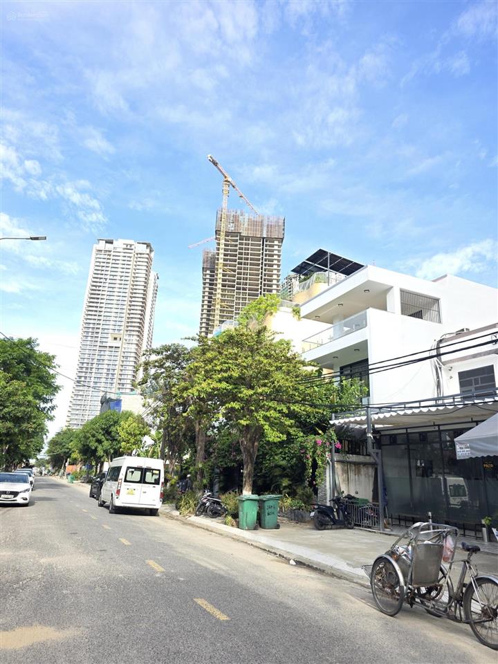 Hạ 2 tỷ bán lô đất mt lê mạnh trinh dt 103m ngang 5m sát biển mỹ khê