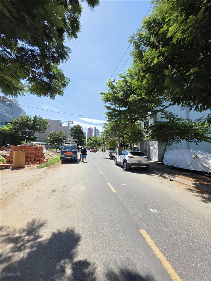 Bán đất mt nguyễn lâm, dt 100m2 ngang 5m đường 7m5