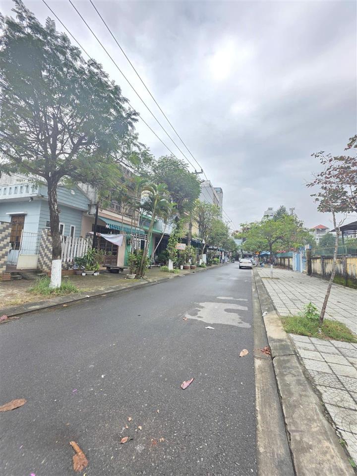 Bán lô đất mt phạm thiều, dt 100m2 ngang 5m sát hồ nghinh