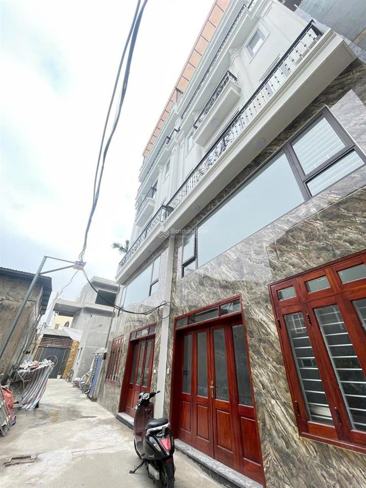 Cơ hội sở hữu nhà đẹp 50m2 khu phố trạm  long biên, vị trí thuận tiện, ở sướng hoặc làm văn phòng